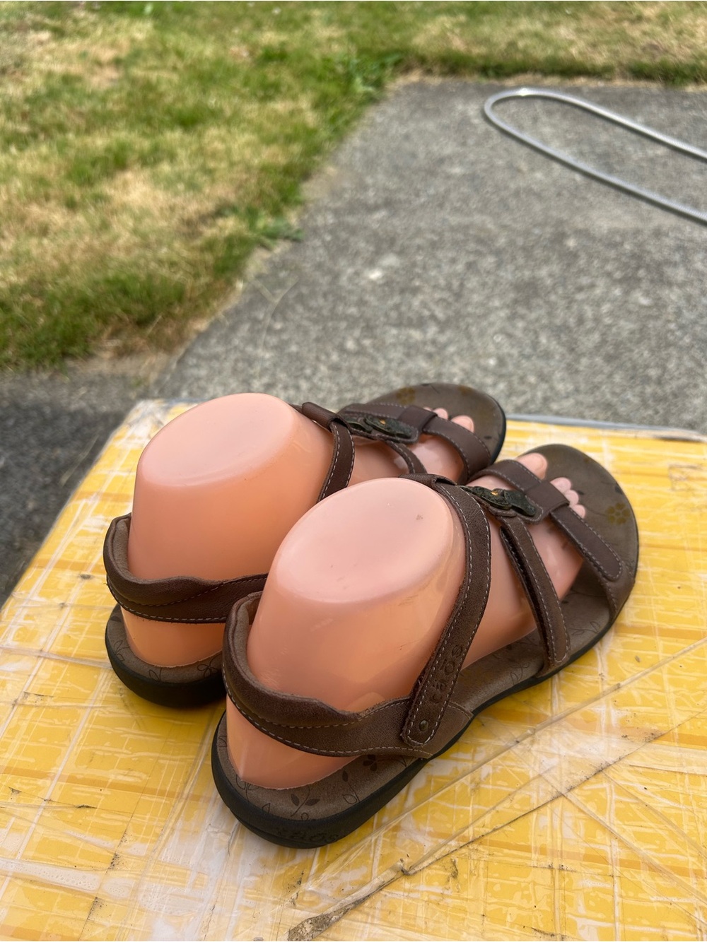 Taos Prize Women’s Brown Leather Strappy Sandals Size 39/8US - Picture 6 of 14